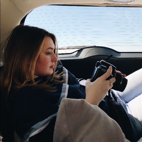 Meet your Posher, Jordyn - Picture 2 of 4